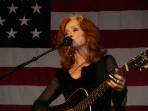 1200px-bonnie_raitt_at_john_edwards_presidential_campaign
